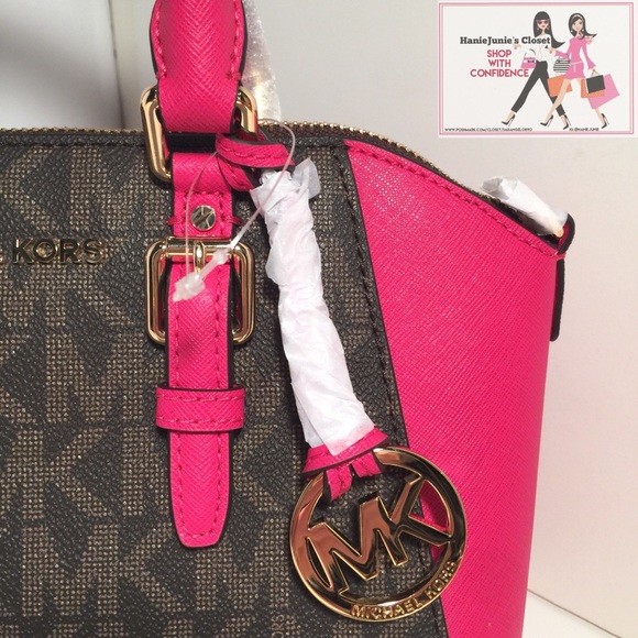 ᎷᎥᏟᎻᎪᎬᏞ ᏦᎾᏒᎦ MD CIARA PINK SIGNATURE MESSENGER - Picture 3 of 8